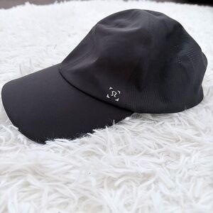 Lululemon black fast and free ponytail running hat